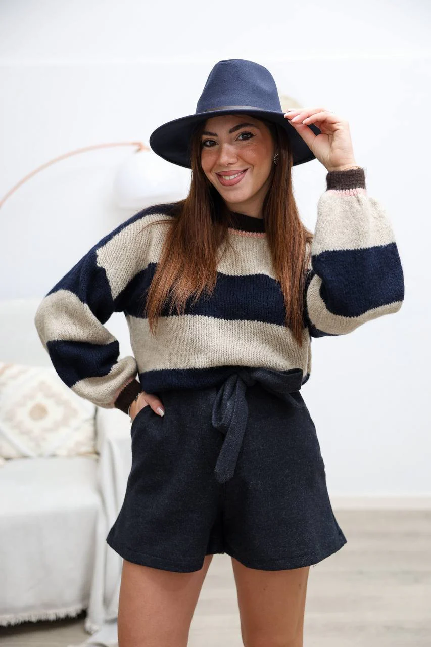 Short 6838 - Image 3